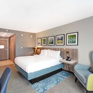 King Room Mobility or hearing accessible